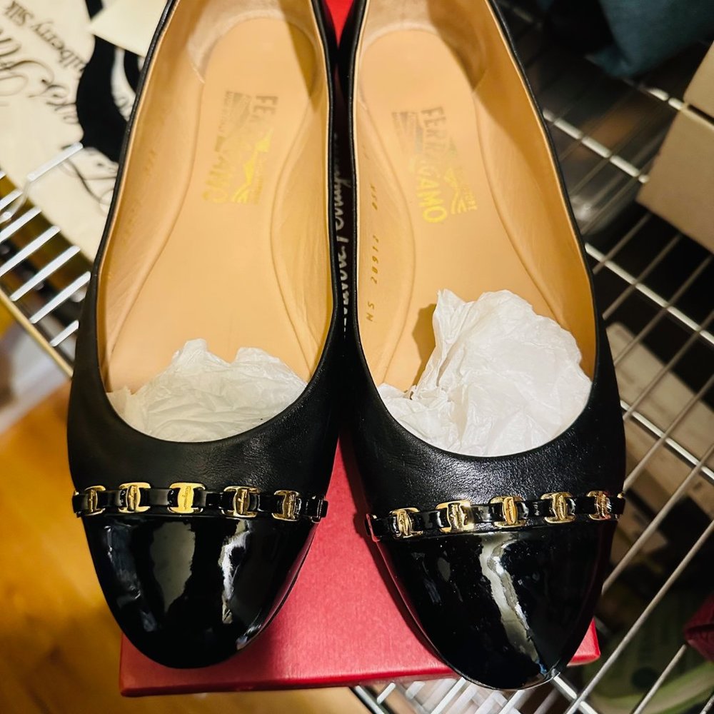 Salvatore Ferragamo Pim Nero Patent Flats 8.5